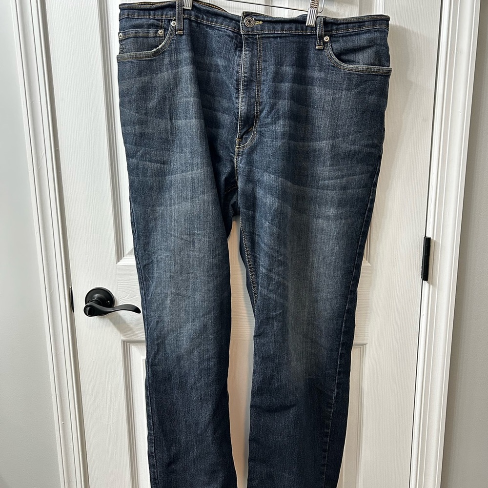 Levi’s Signature Gold Athletic Fit Indigo Wash Jeans 44w 32L - good condition!